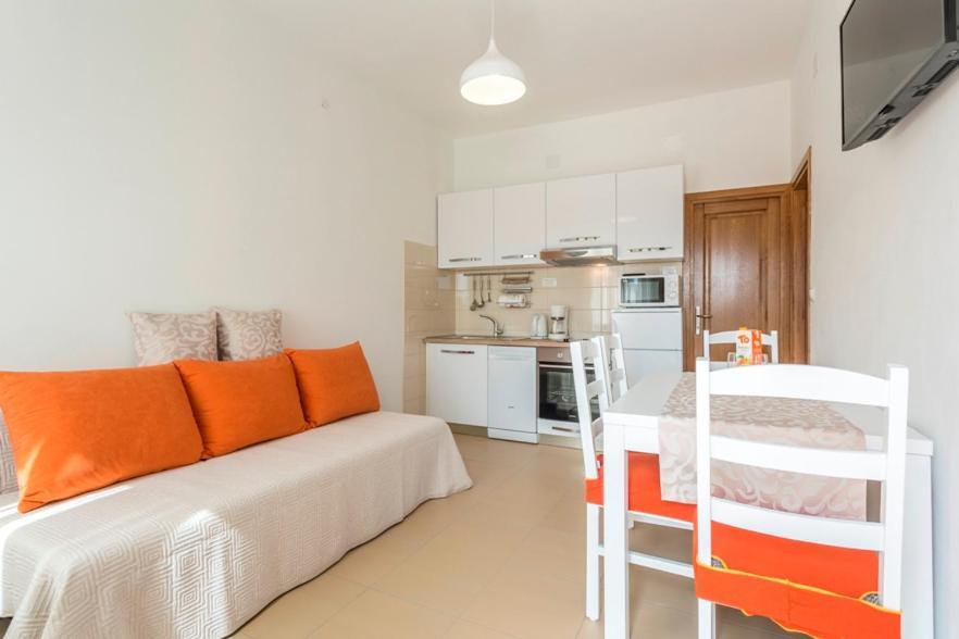 Apartmani Bezmalinovic Bol Exterior photo
